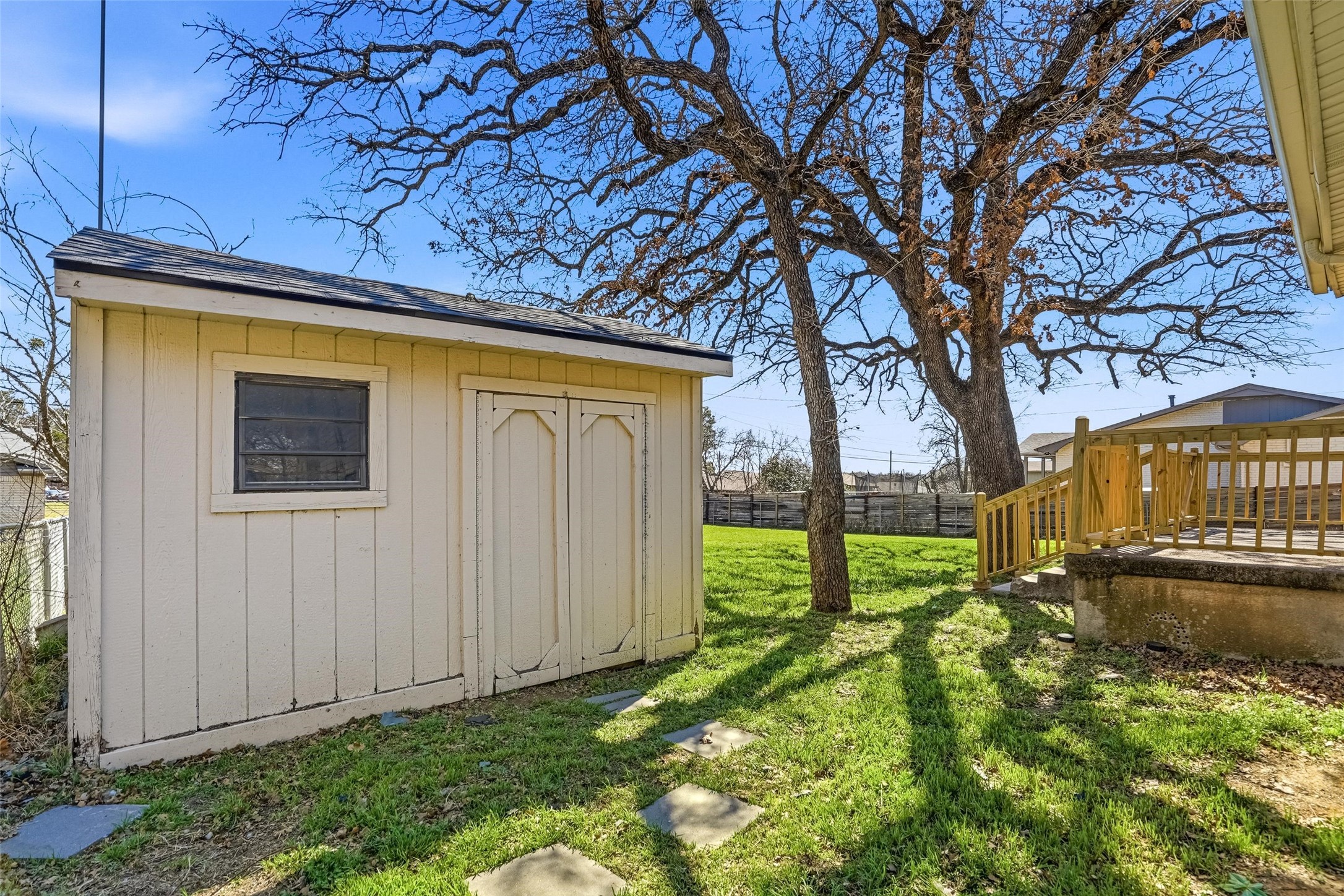 117 Oakwood Drive Keene TX 76059