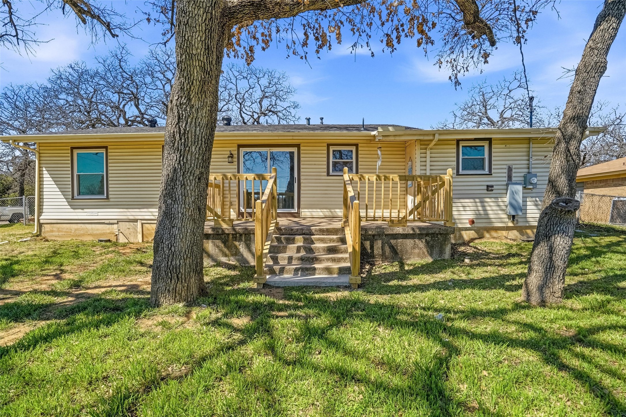 117 Oakwood Drive Keene TX 76059