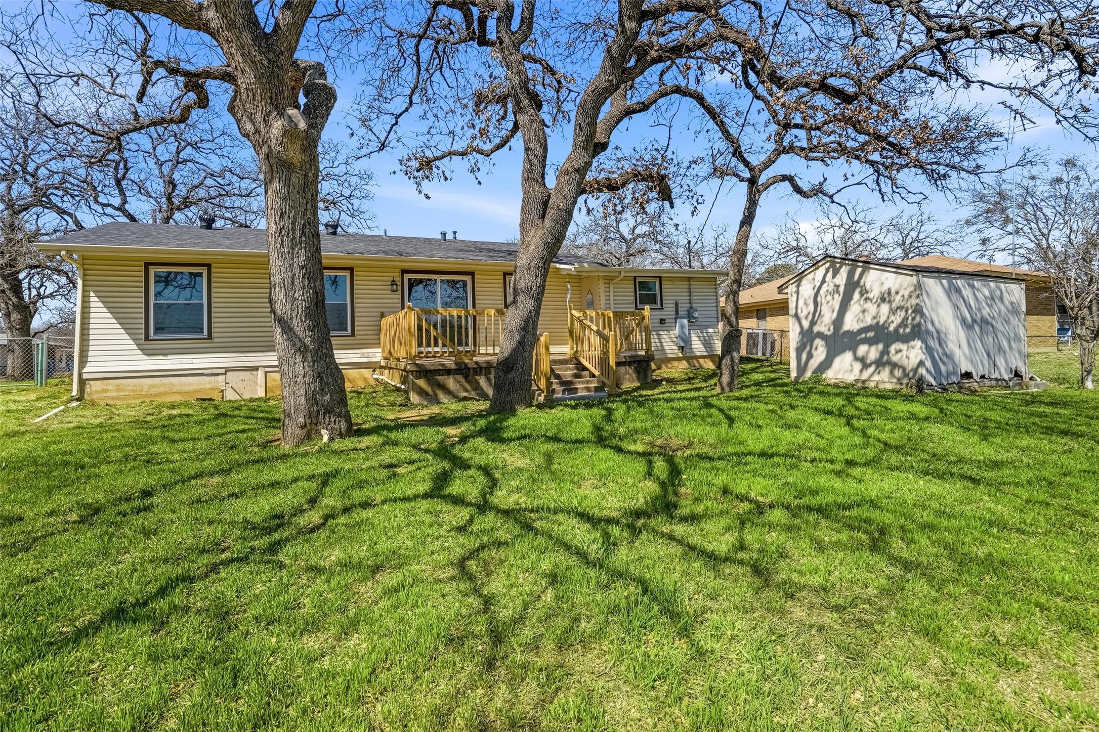 117 Oakwood Drive Keene TX 76059