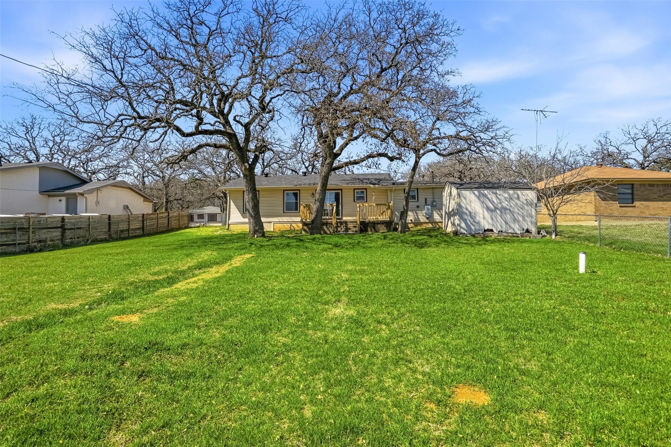 117 Oakwood Drive Keene TX 76059
