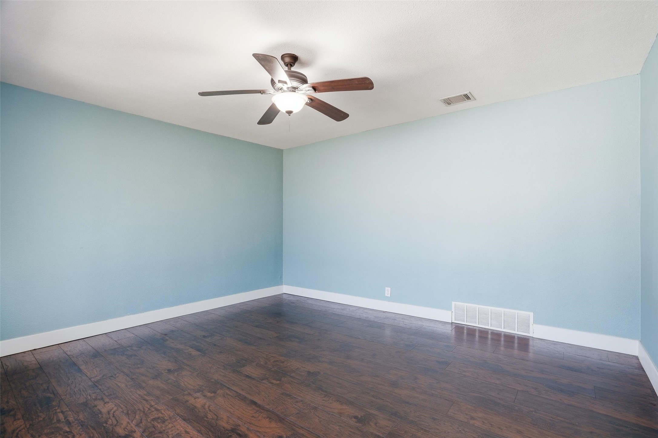 117 Oakwood Drive Keene TX 76059