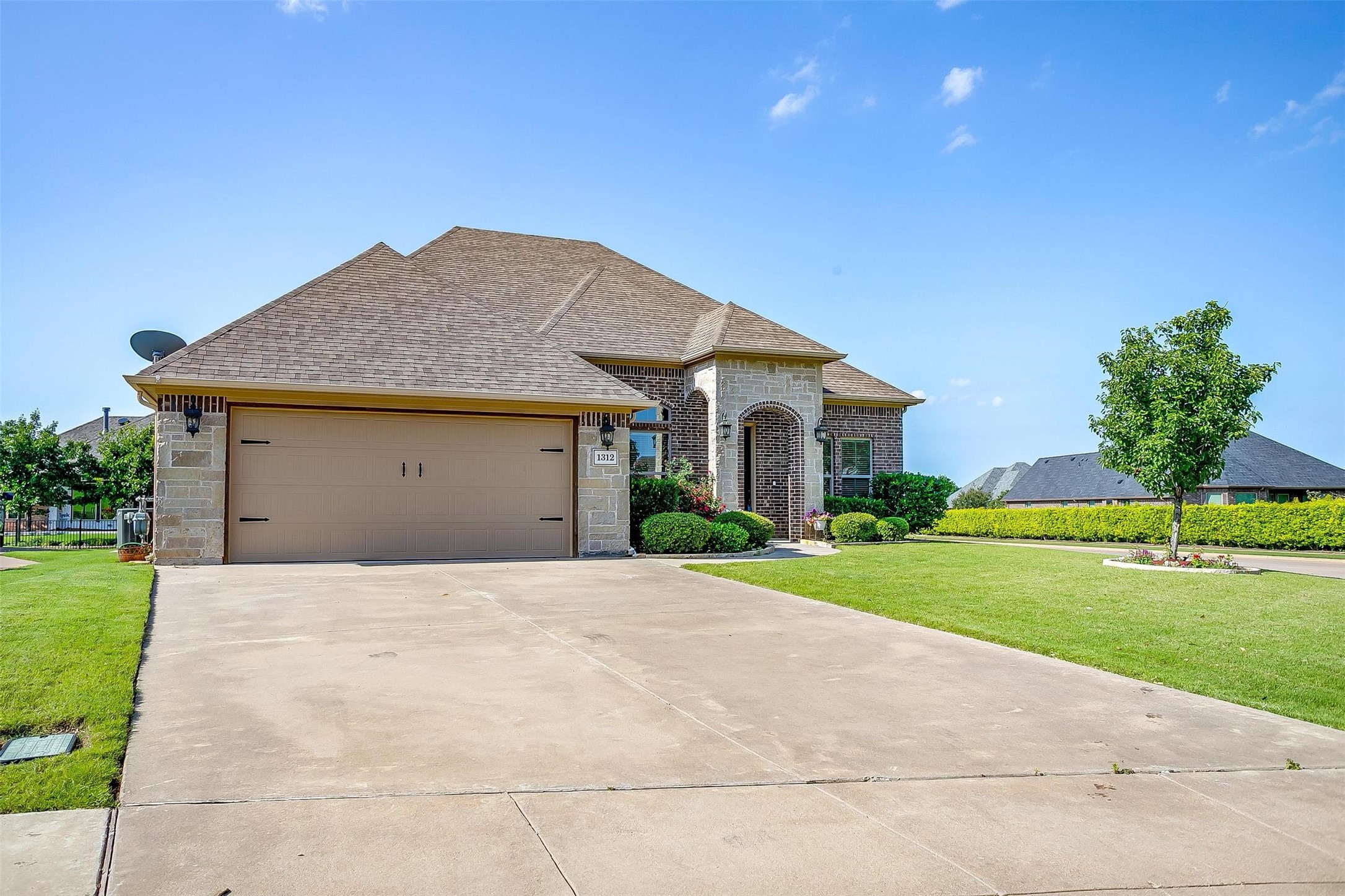 1312 Prestwick Court Granbury TX 76048