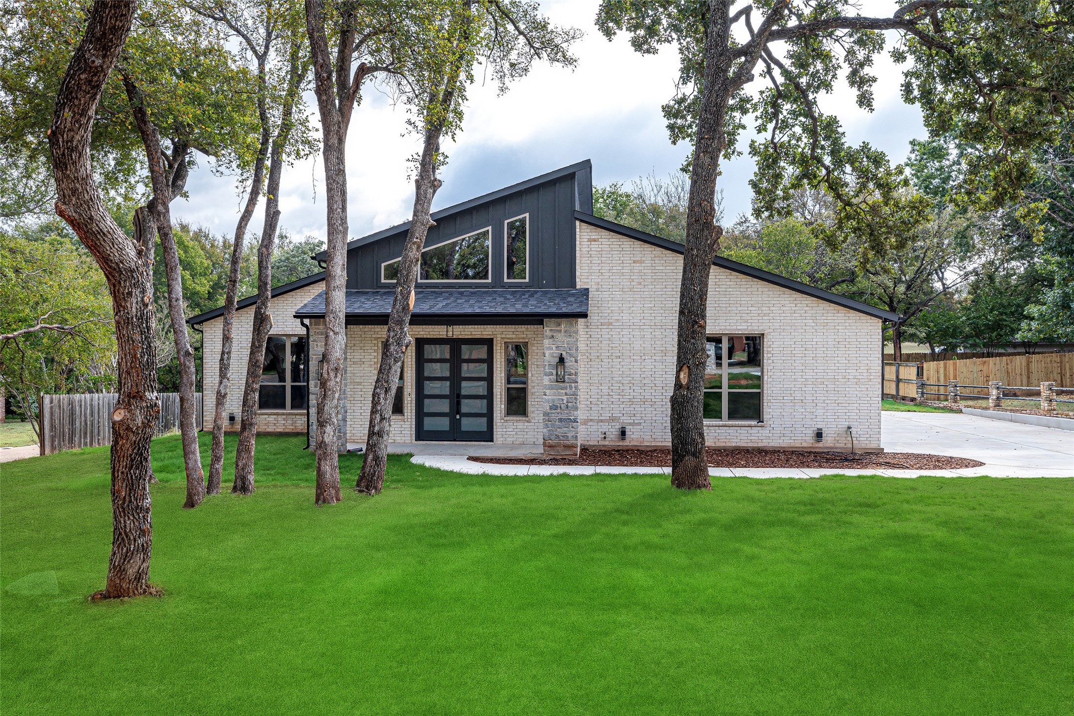 9703 Rosalie Court Granbury TX 76049