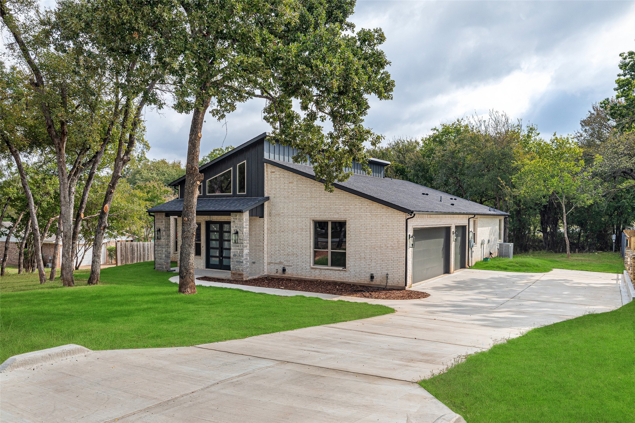 9703 Rosalie Court Granbury TX 76049