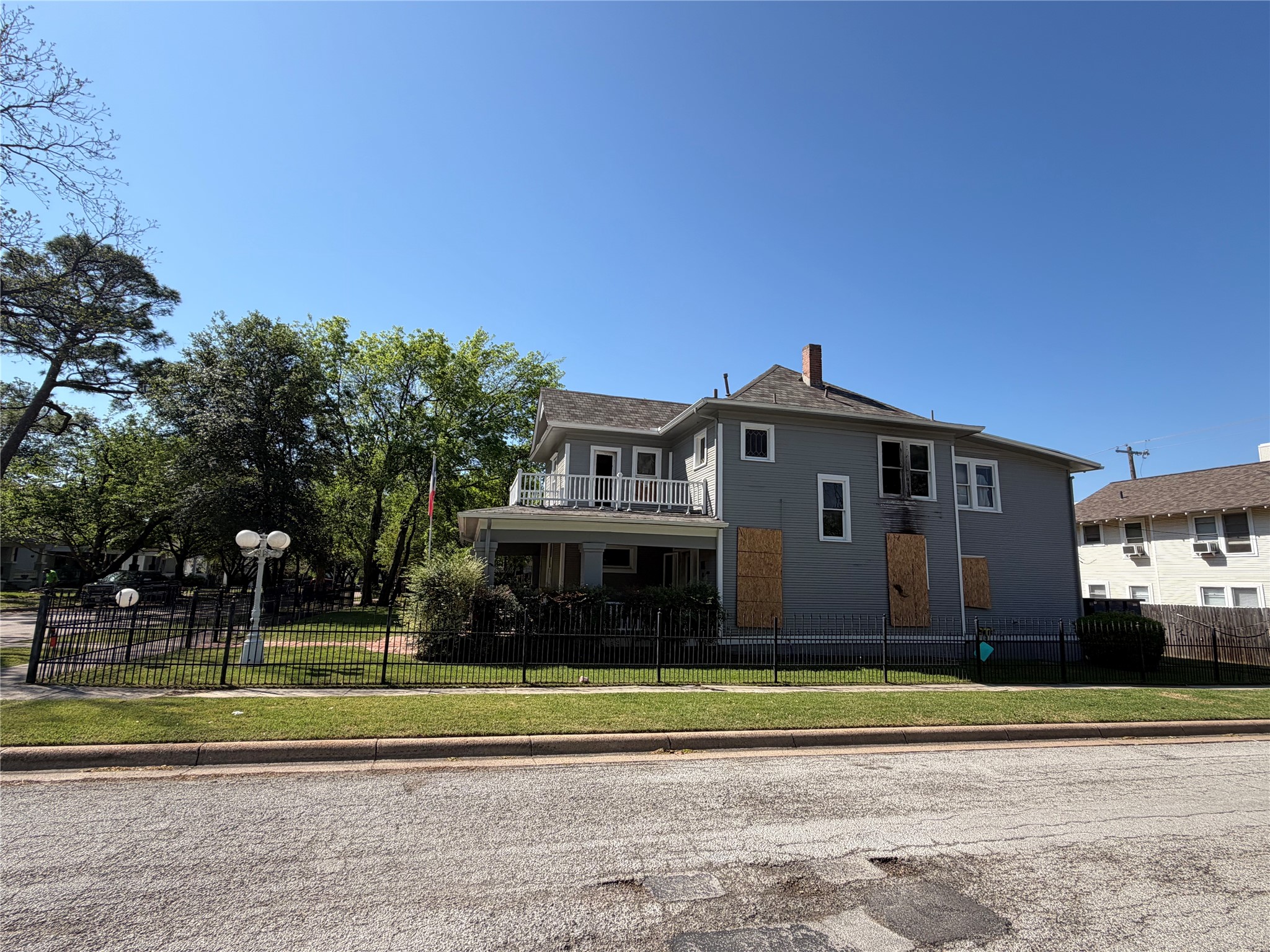 1800 Hurley Avenue Fort Worth TX 76110