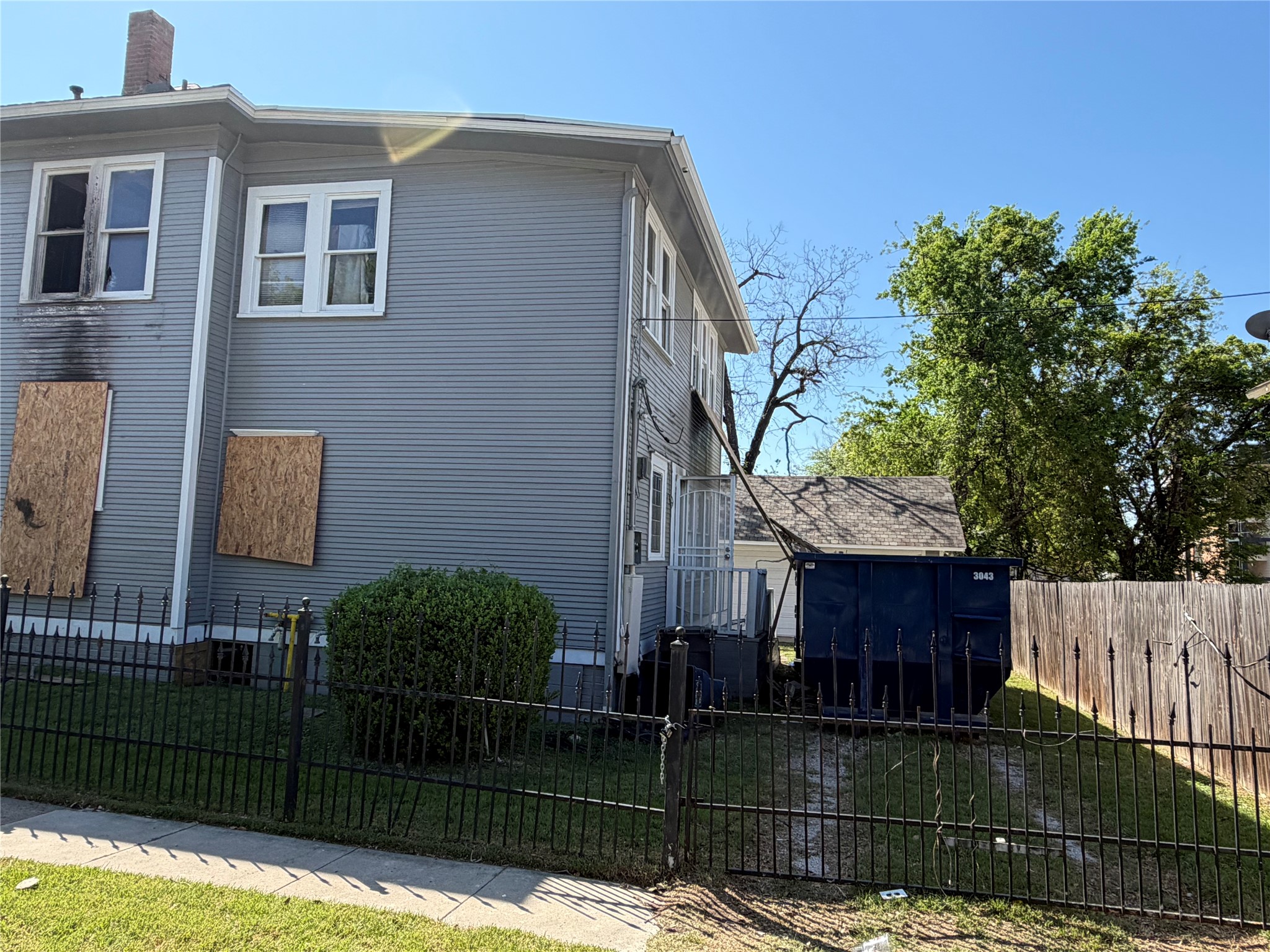 1800 Hurley Avenue Fort Worth TX 76110