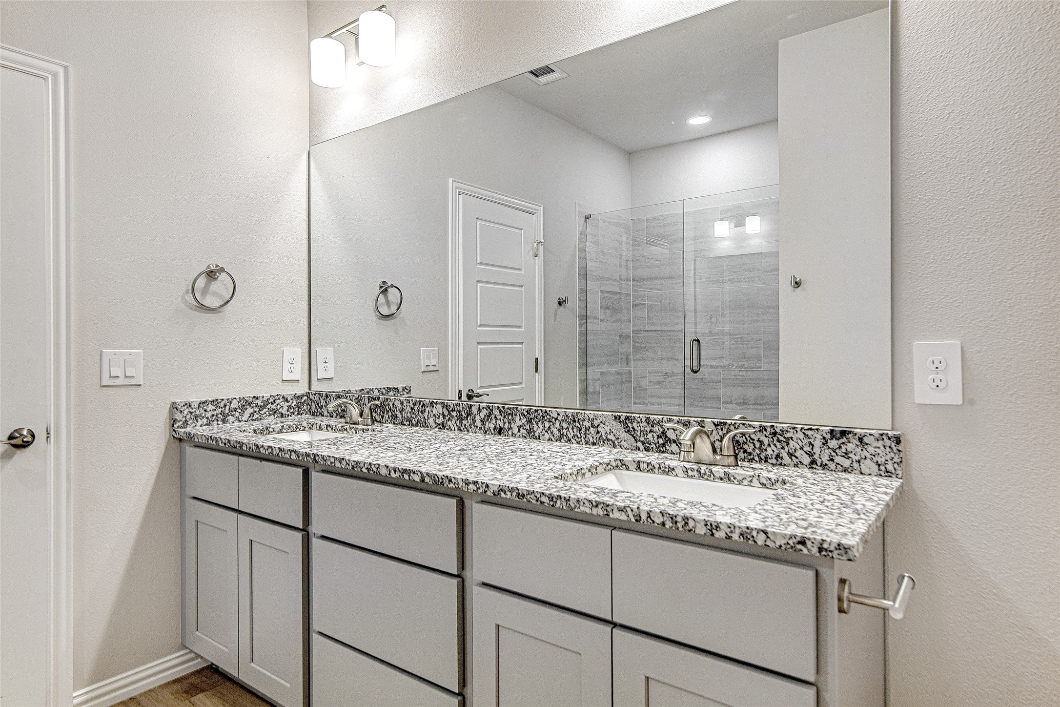 2515 Birdell Court Fort Worth TX 76105