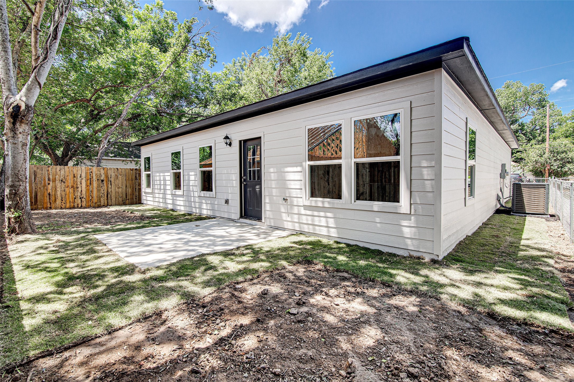 2515 Birdell Court Fort Worth TX 76105