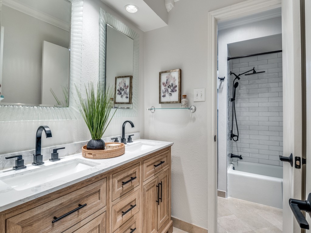 2810 Club Meadow Drive Garland TX 75043