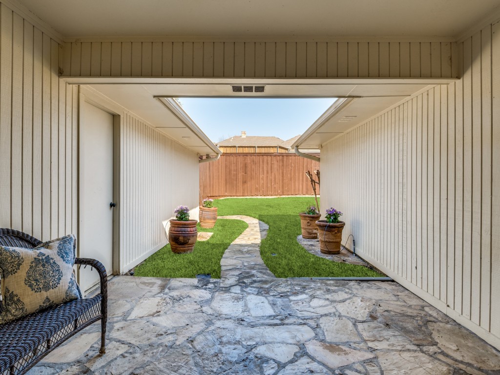 2810 Club Meadow Drive Garland TX 75043