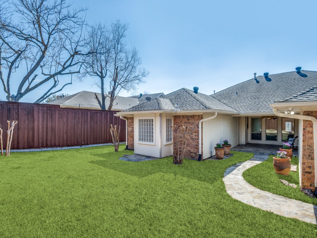 2810 Club Meadow Drive Garland TX 75043