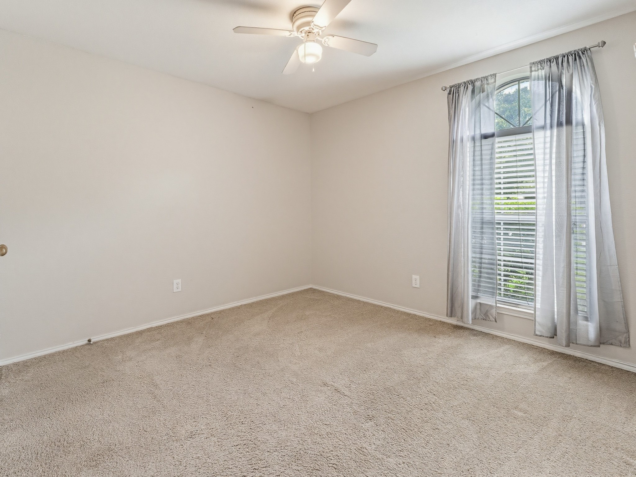 464 Maplegrove Road Cedar Hill TX 75104