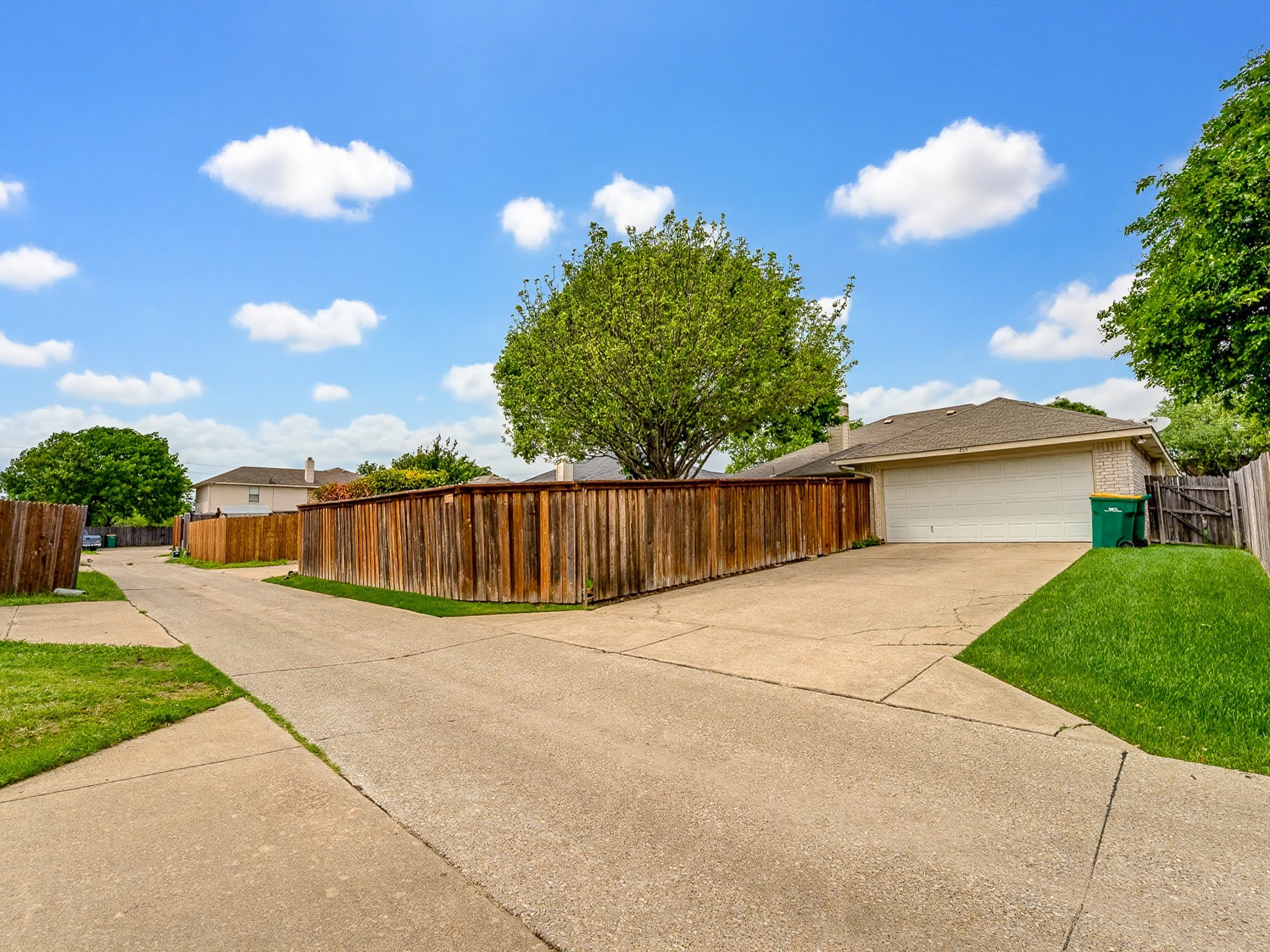 464 Maplegrove Road Cedar Hill TX 75104