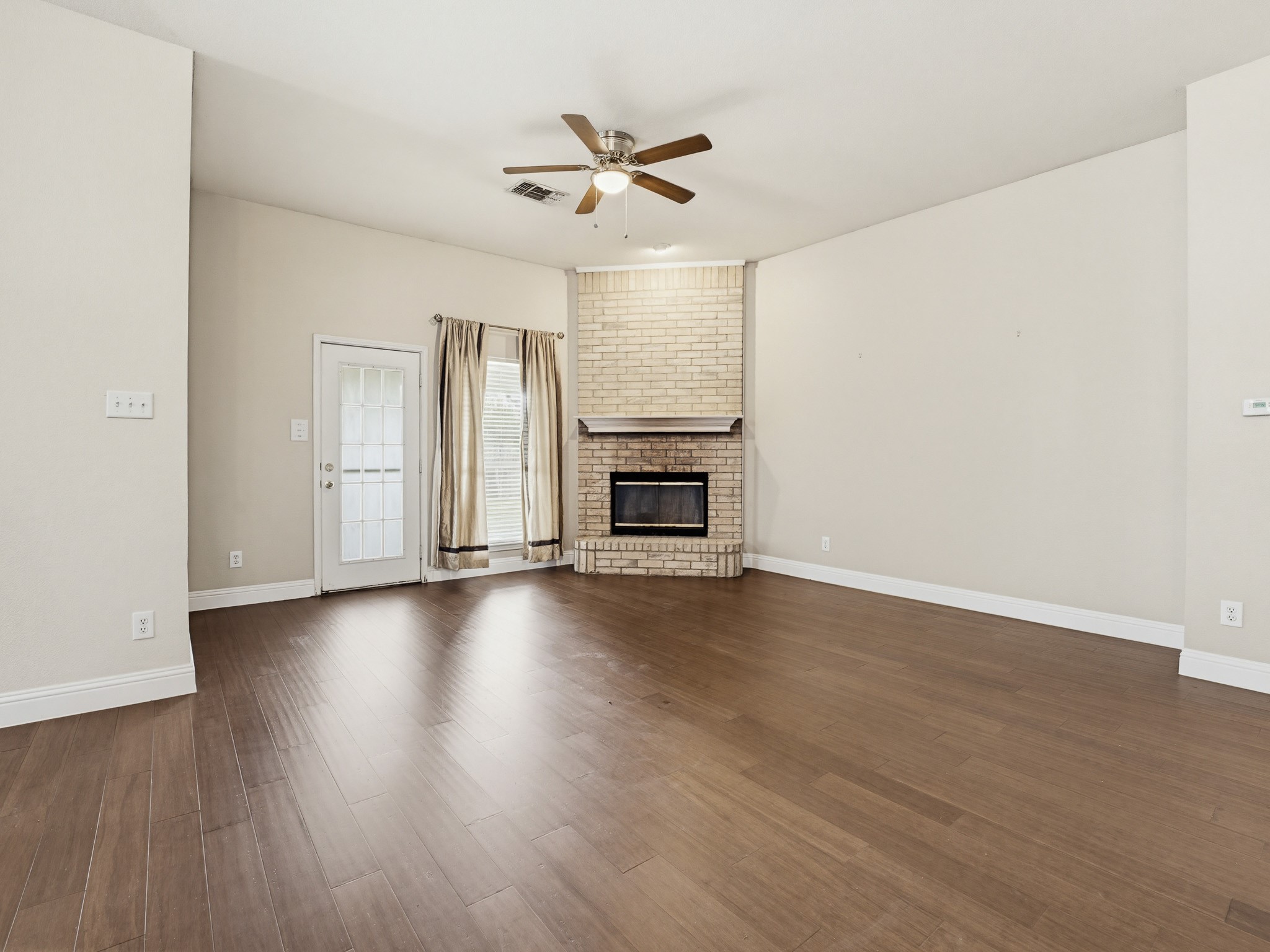 464 Maplegrove Road Cedar Hill TX 75104