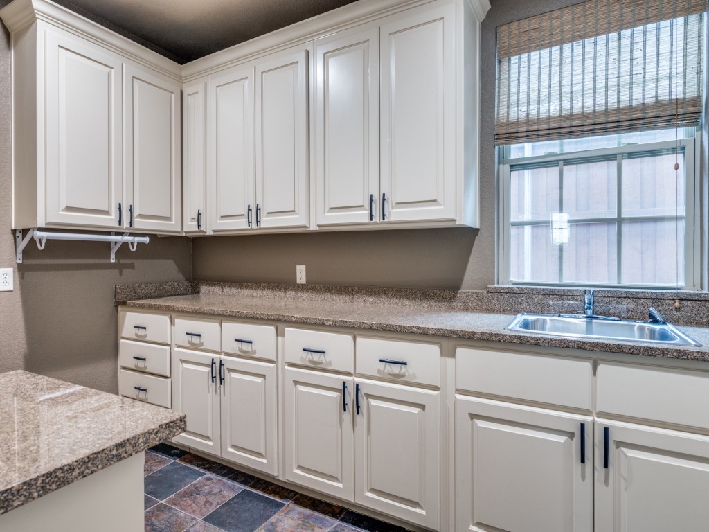 3917 W 6th Street Fort Worth TX 76107