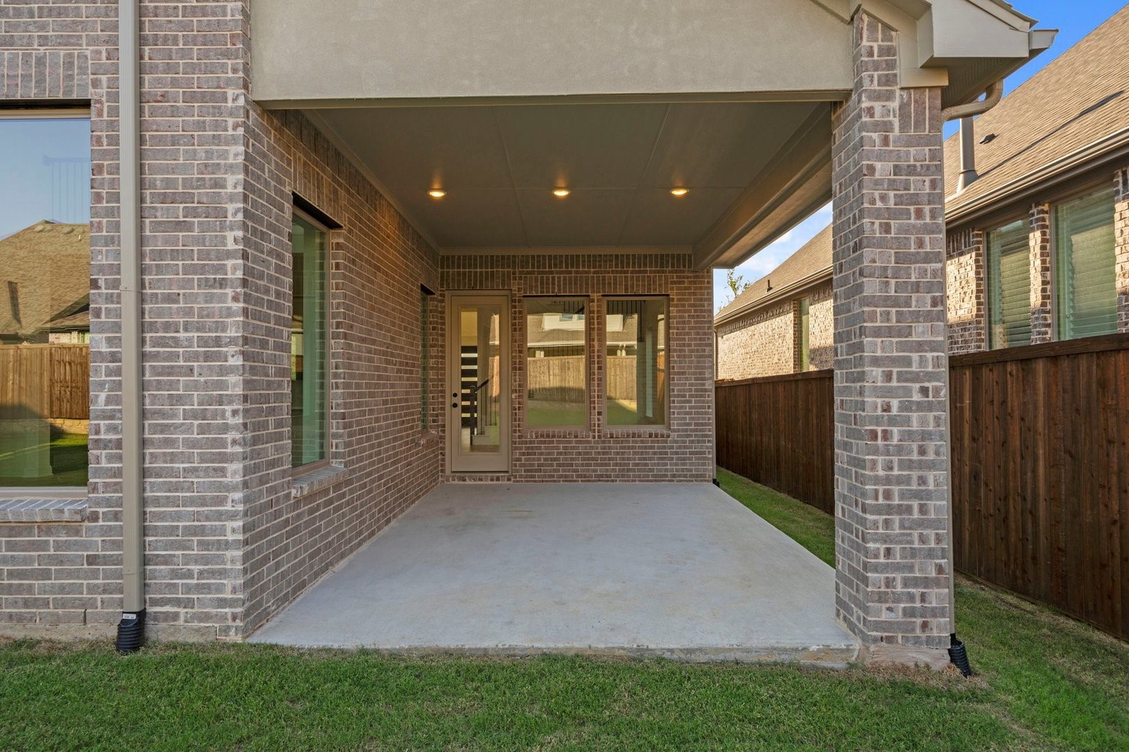 1412 Buttercup Avenue Aubrey TX 76227