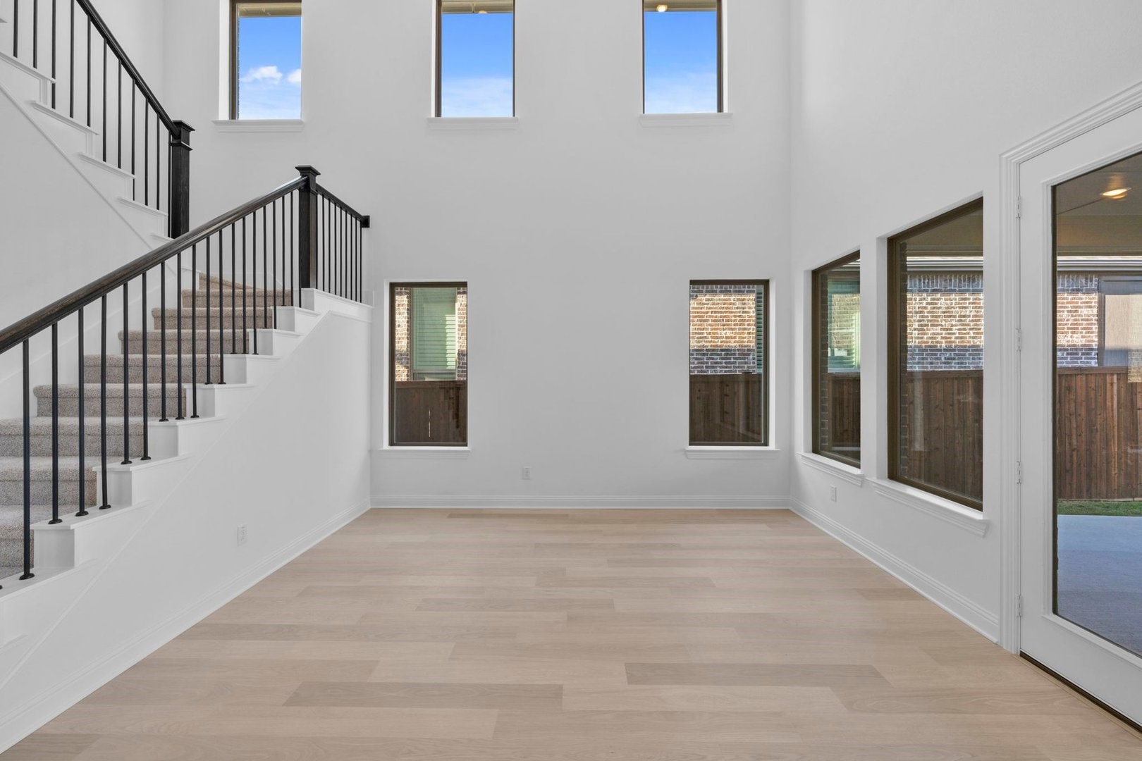 1412 Buttercup Avenue Aubrey TX 76227