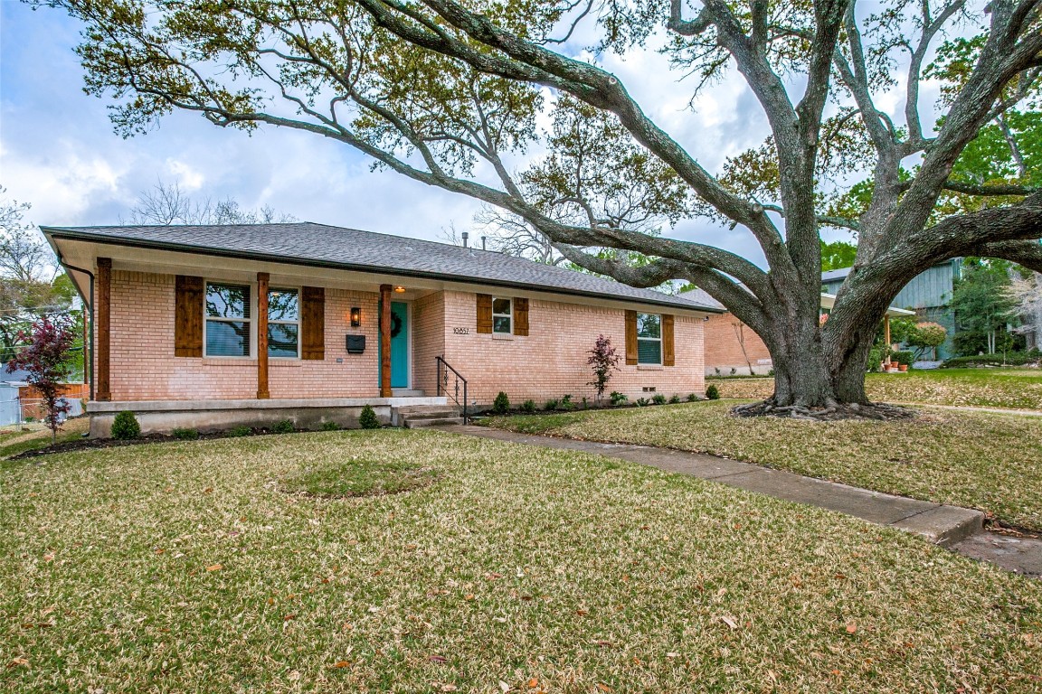 10857 Caprock Circle Dallas TX 75218