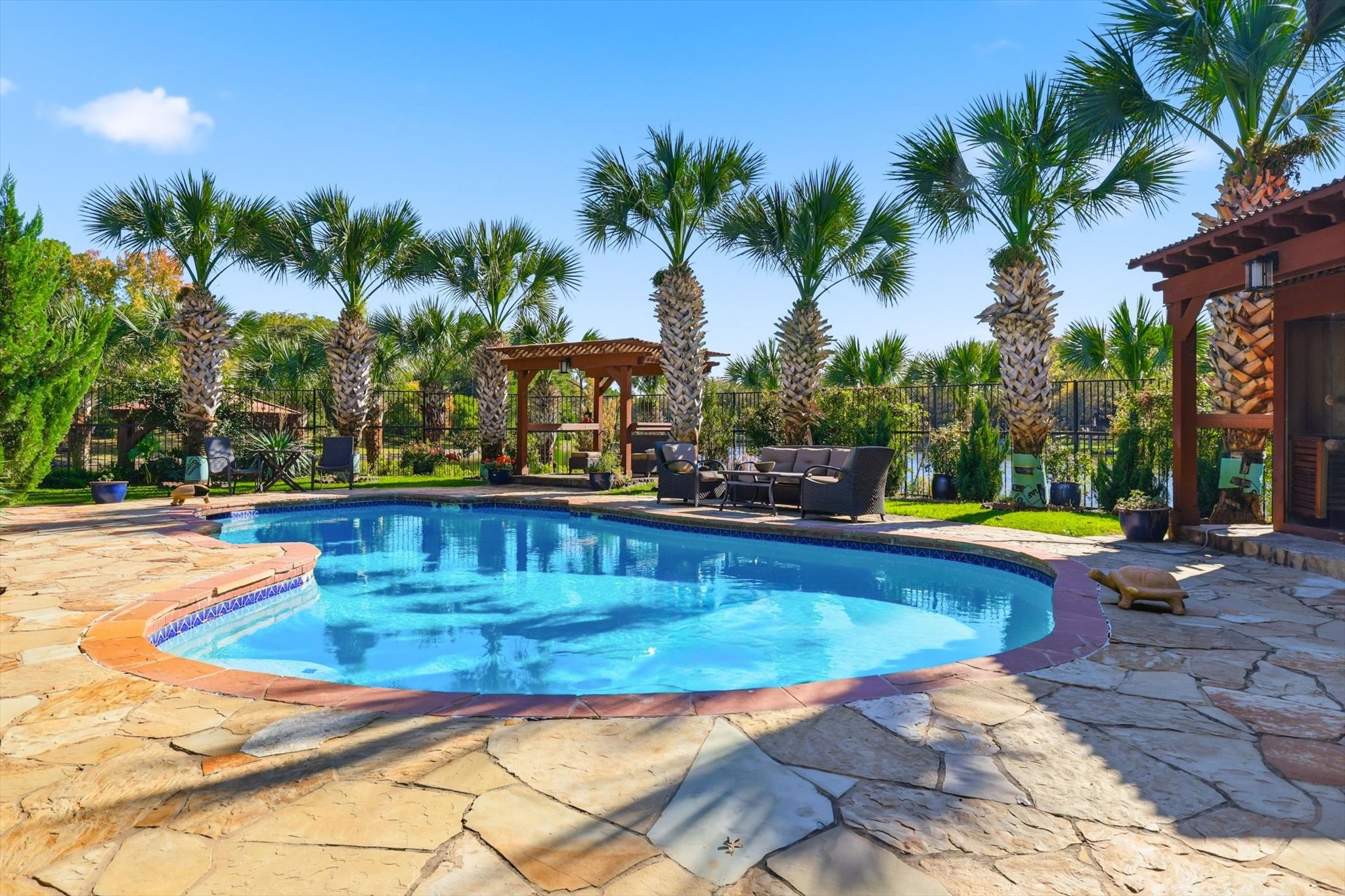 2910 Lakeshore Court Arlington TX 76013