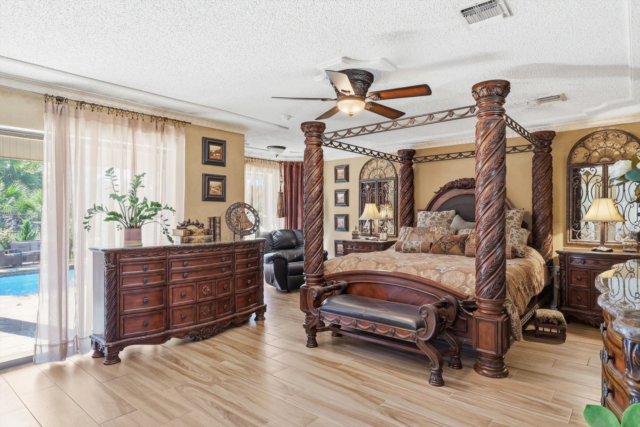 2910 Lakeshore Court Arlington TX 76013