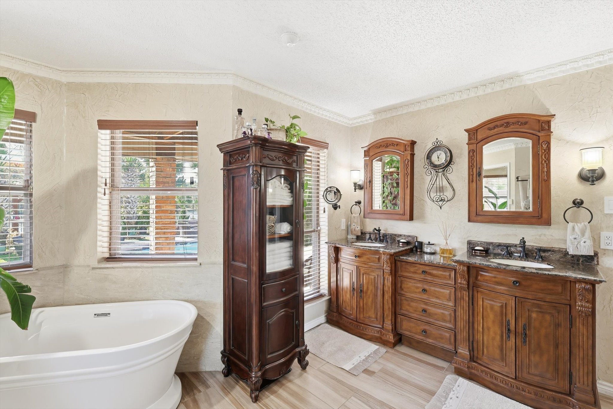 2910 Lakeshore Court Arlington TX 76013