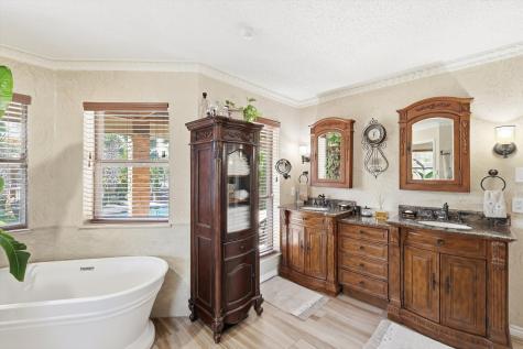 2910 Lakeshore Court Arlington TX 76013