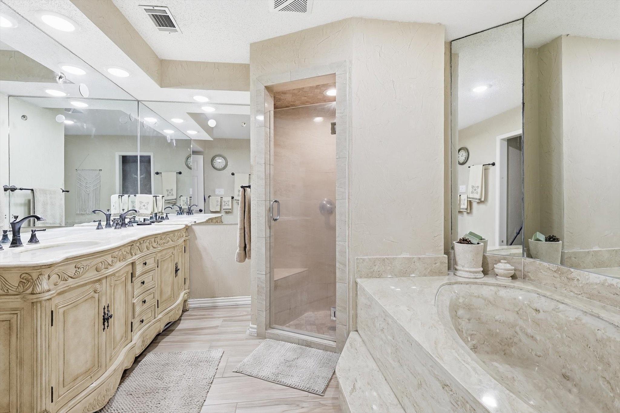 2910 Lakeshore Court Arlington TX 76013