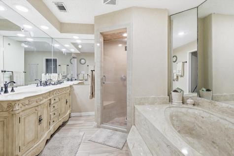 2910 Lakeshore Court Arlington TX 76013