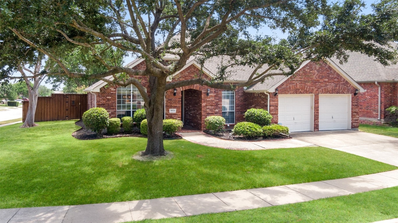 5924 Crestberry Lane Sachse TX 75048