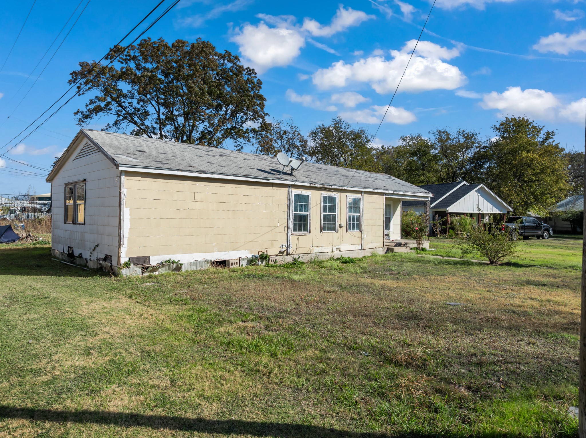 218 N Preston Street Whitney TX 76692