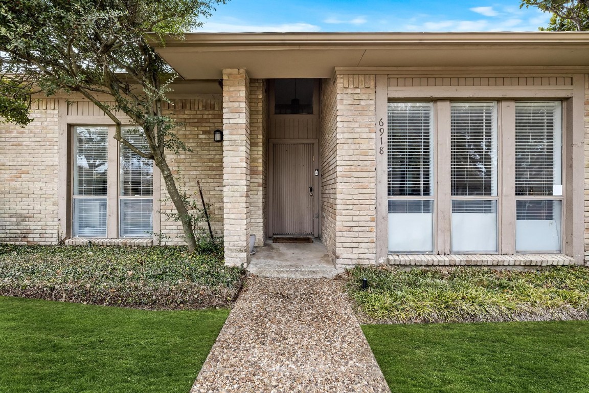 6918 Vista Willow Drive Dallas TX 75248