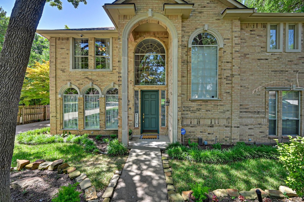 826 Longmeadow Court Desoto TX 75115