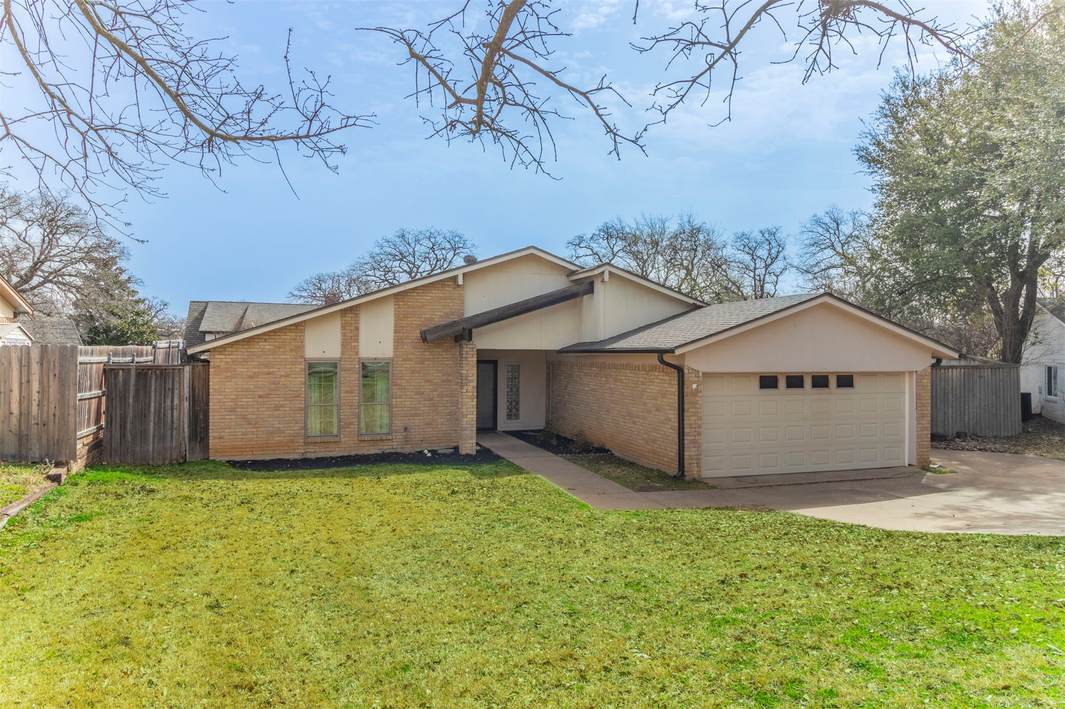 3704 Wisteria Lane Bedford TX 76021