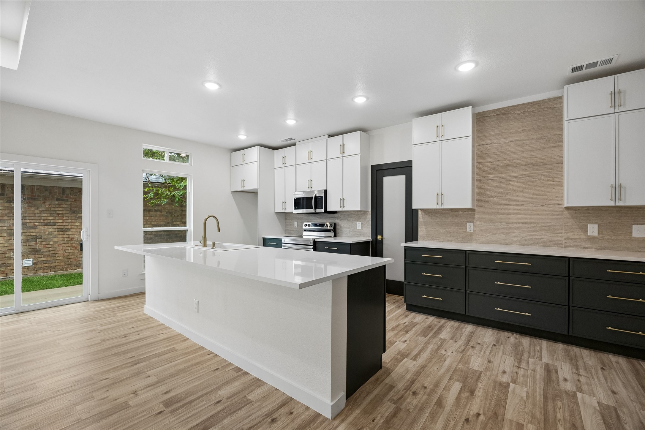 1427 Smokehouse Street Mesquite TX 75149
