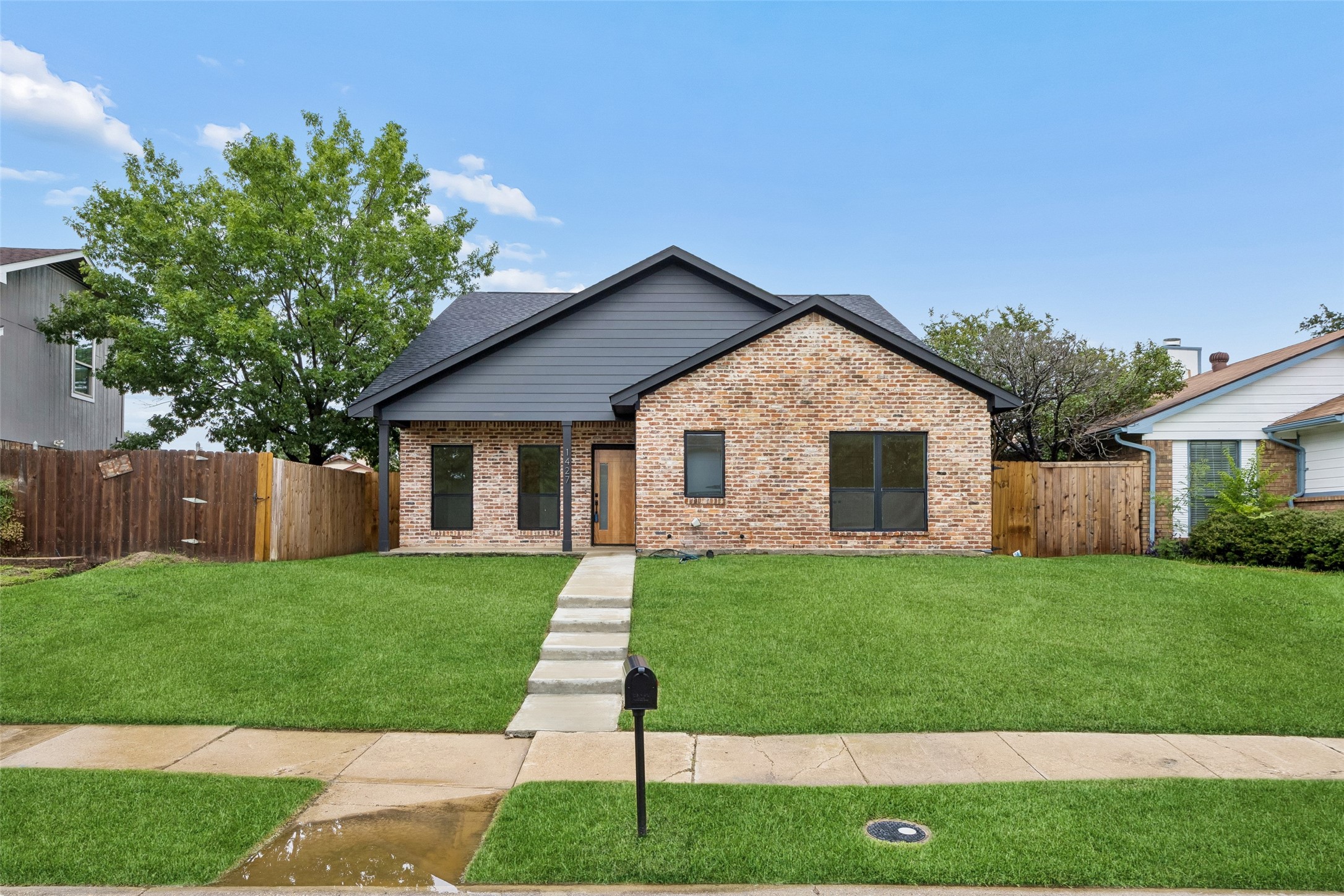 1427 Smokehouse Street Mesquite TX 75149