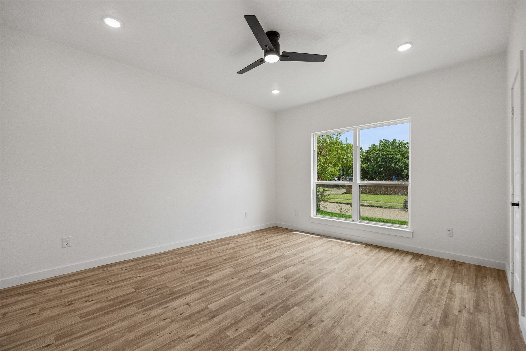 1427 Smokehouse Street Mesquite TX 75149
