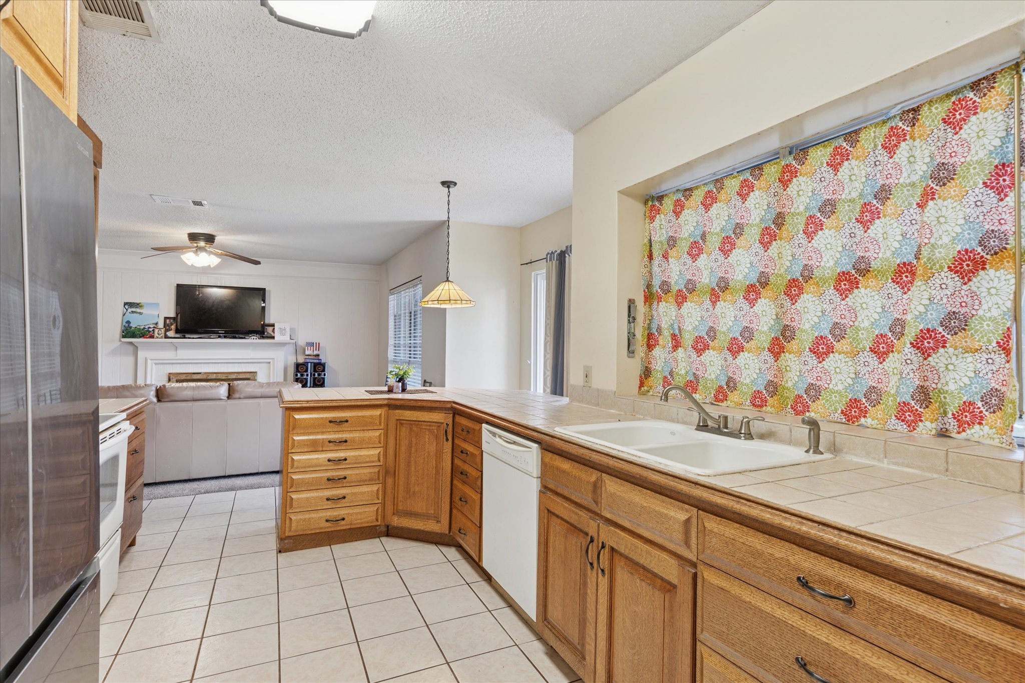 2528 Creekwood Lane Fort Worth TX 76123