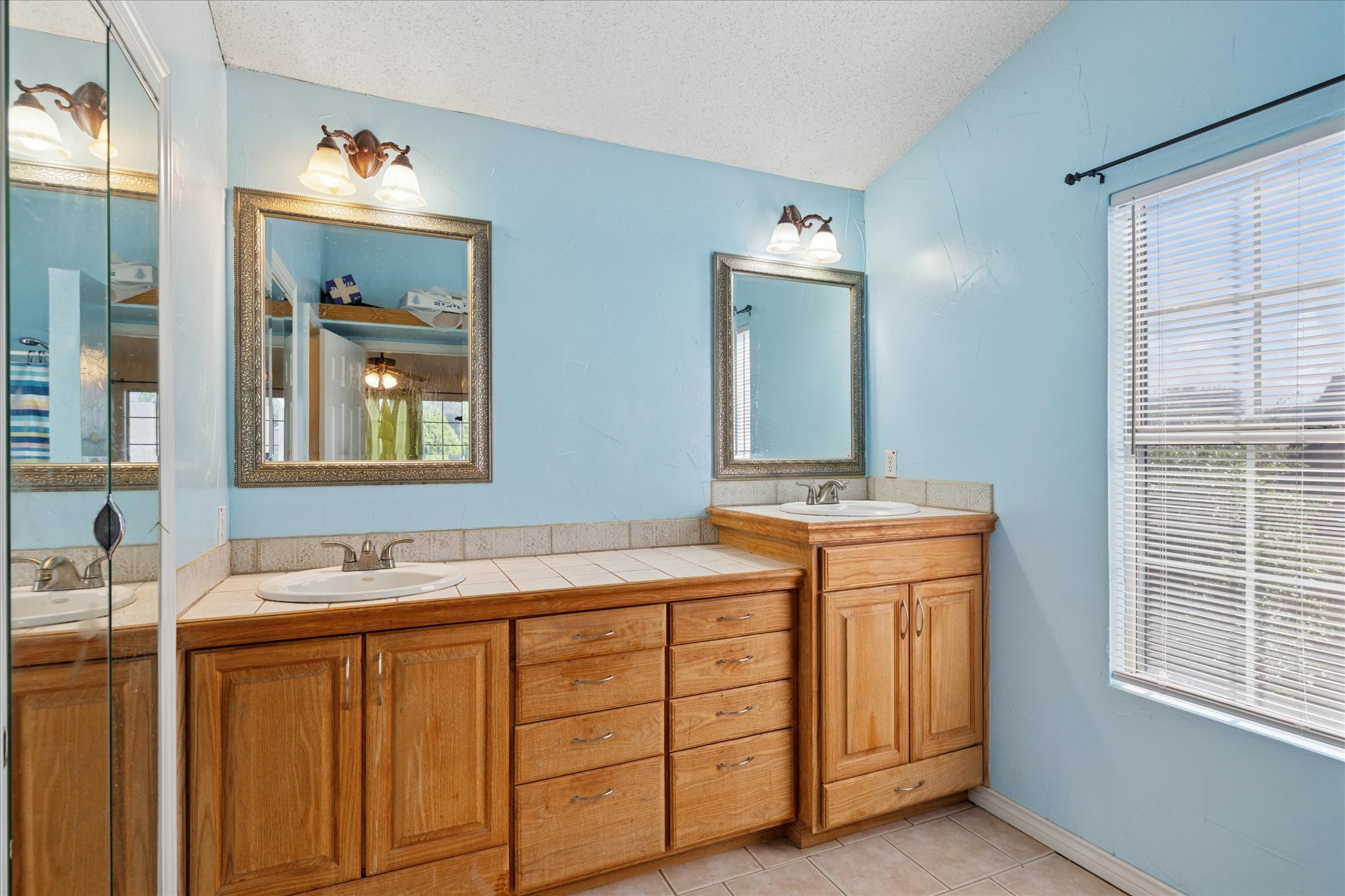 2528 Creekwood Lane Fort Worth TX 76123