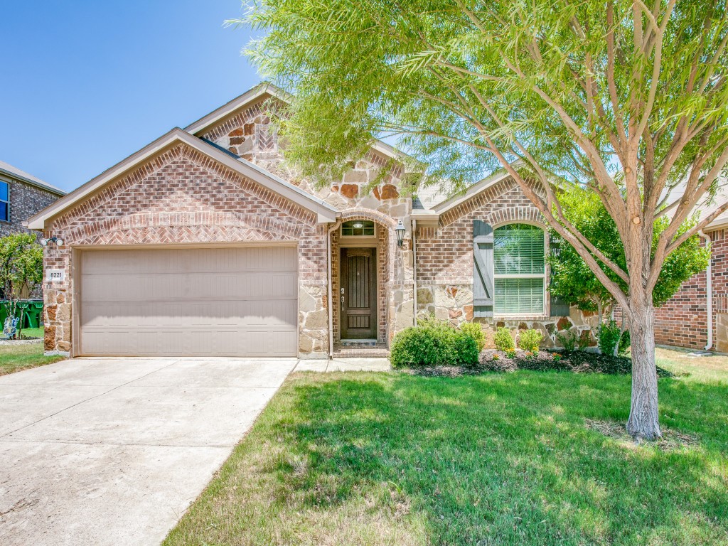 8221 Black Hills Trail Aubrey TX 76227