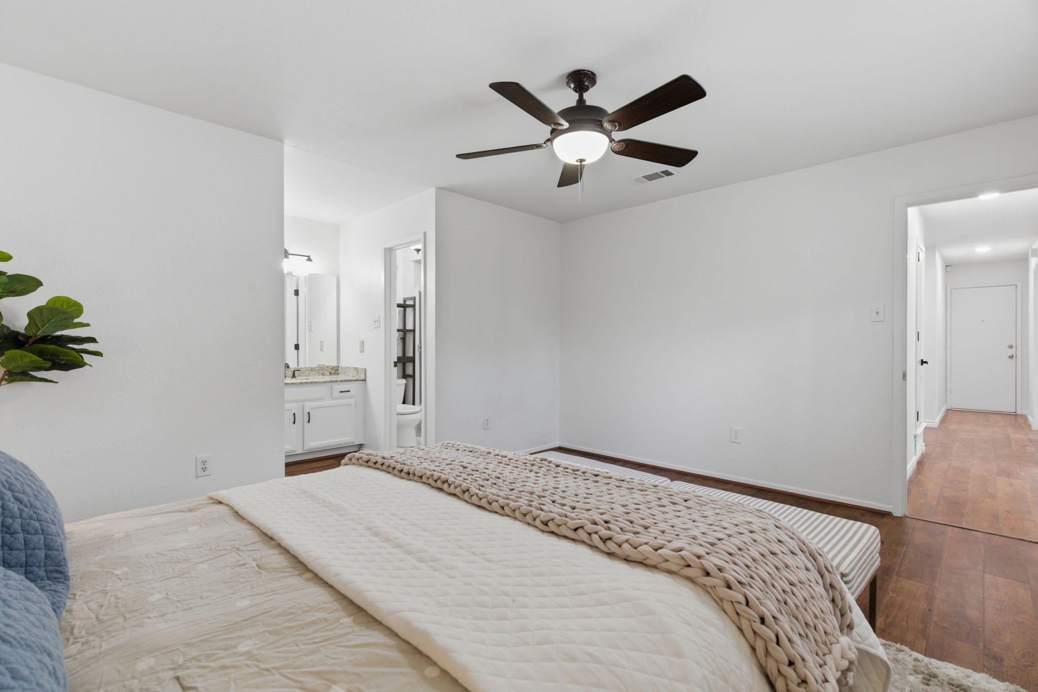 404 Knoll Wood Court Euless TX 76039