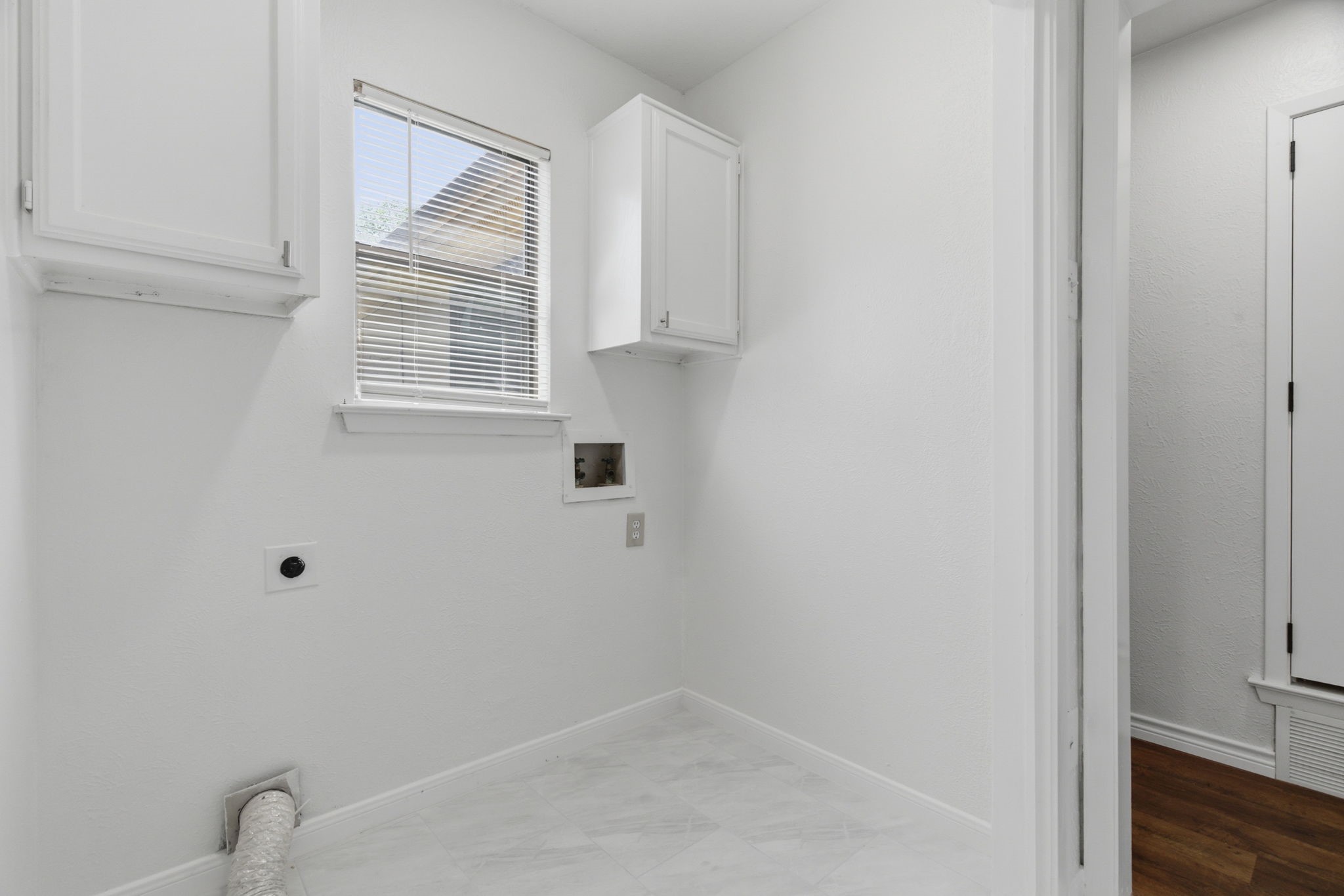 404 Knoll Wood Court Euless TX 76039