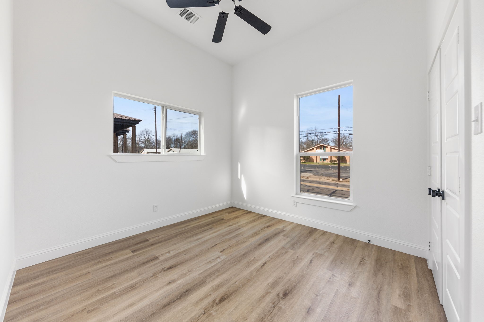 1247 Bonham Street Paris TX 75460
