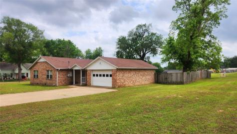 205 N Hubbard Omaha TX 75571