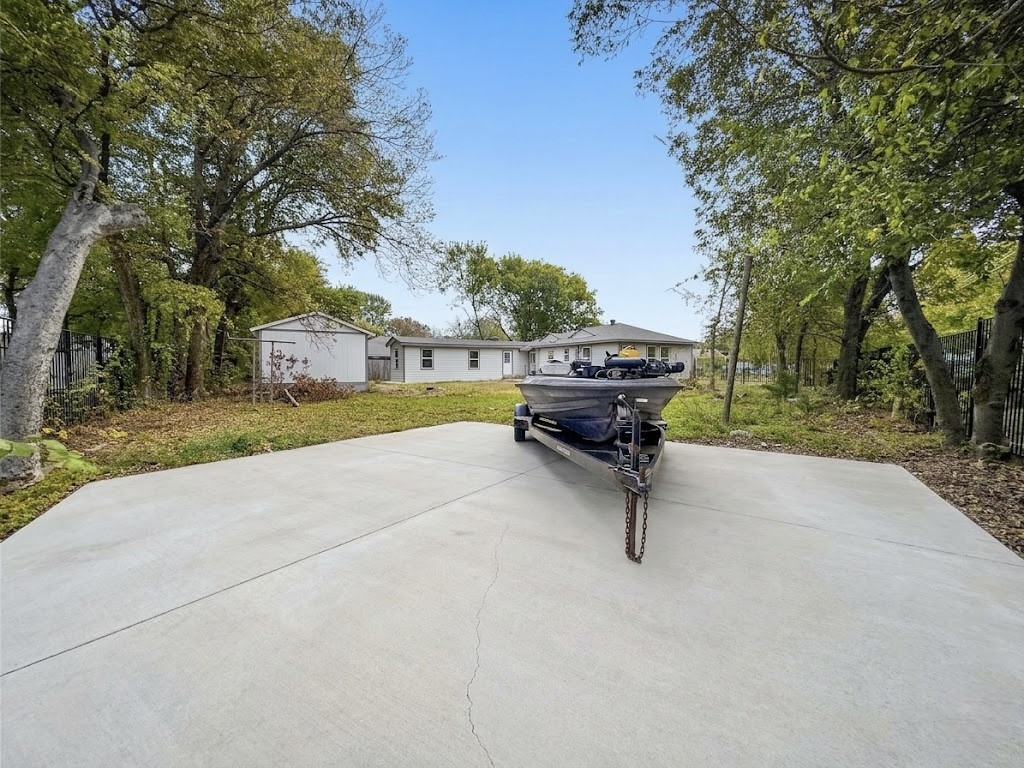 1315 Whitley Drive Dallas TX 75217