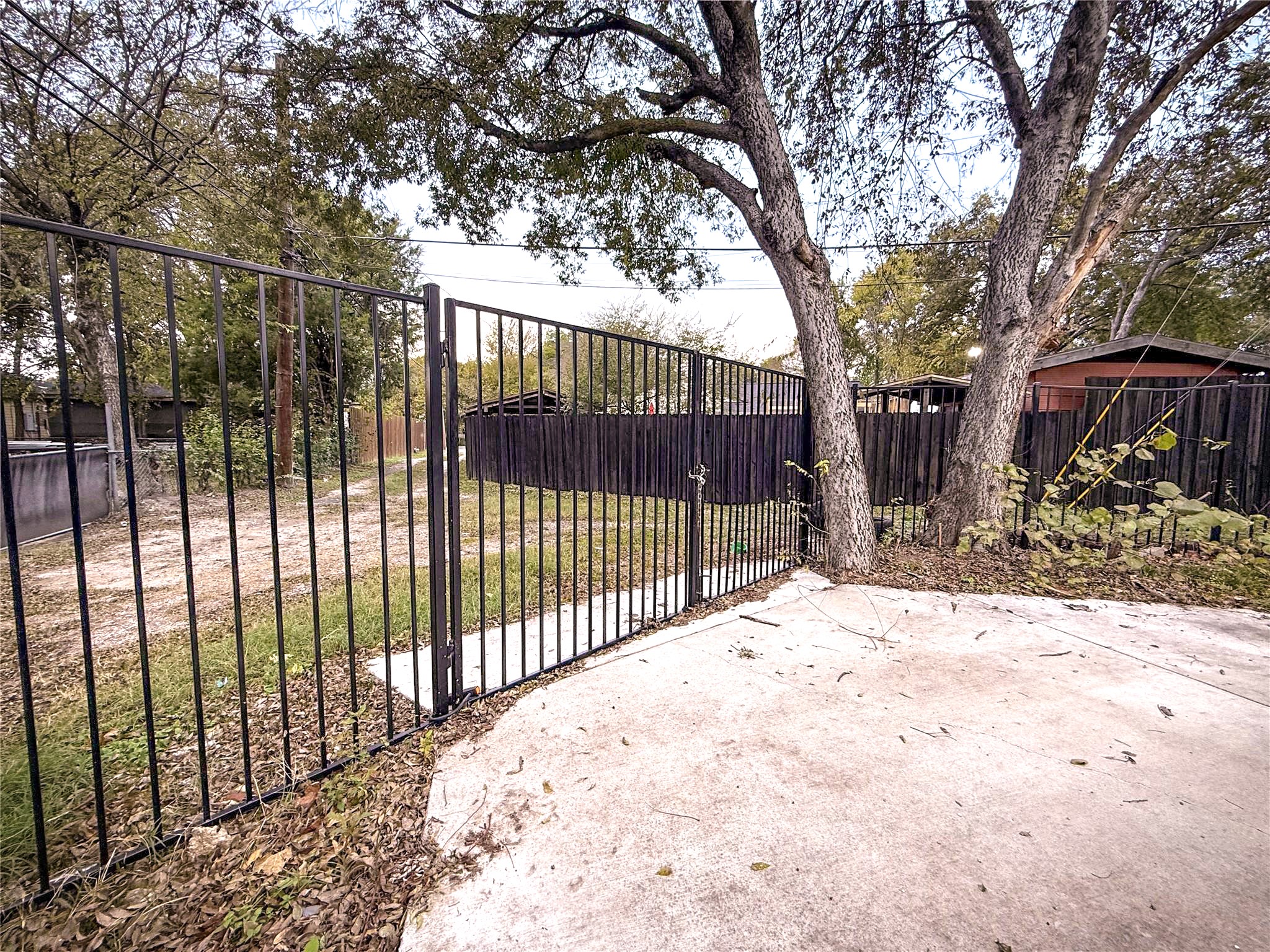 1315 Whitley Drive Dallas TX 75217