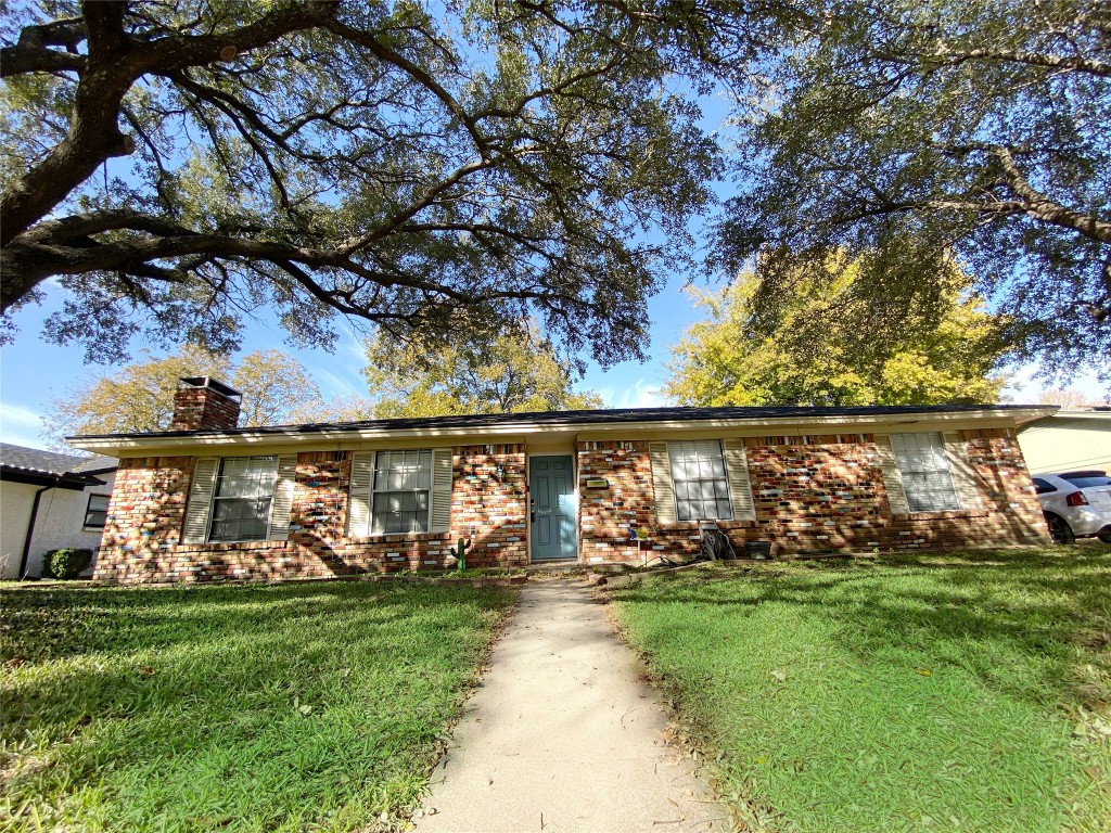 328 SW Harris Street Burleson TX 76028