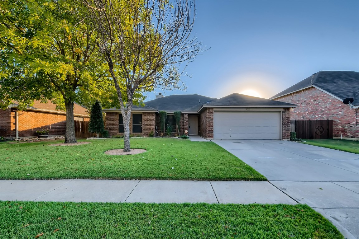 420 Vista Way Drive Saginaw TX 76179