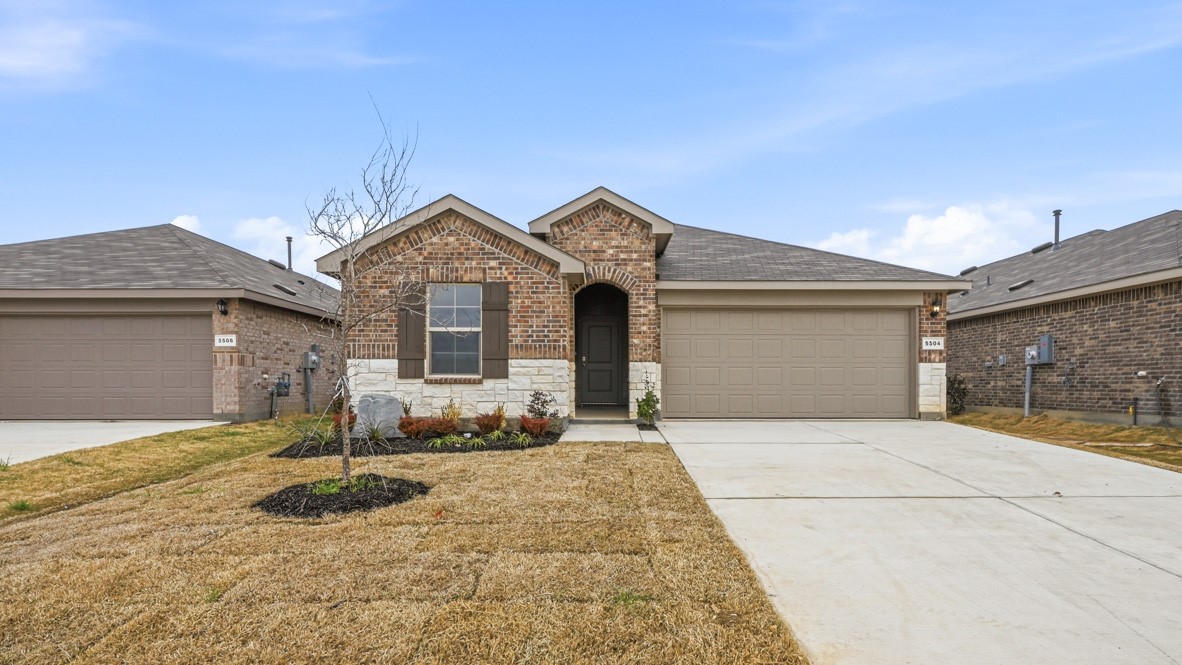 1908 Cherokee Lane Cleburne TX 76033
