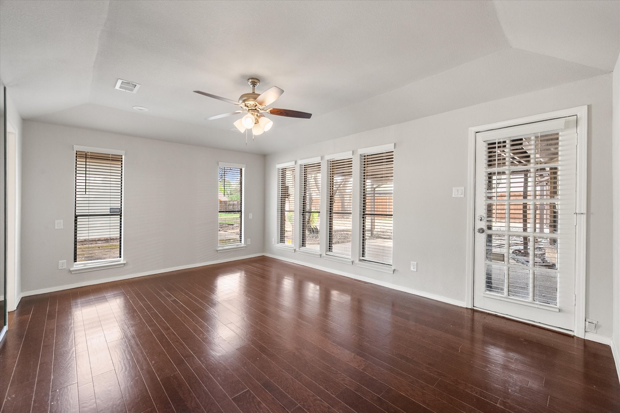 2306 Sunnyvale Road Grand Prairie TX 75050