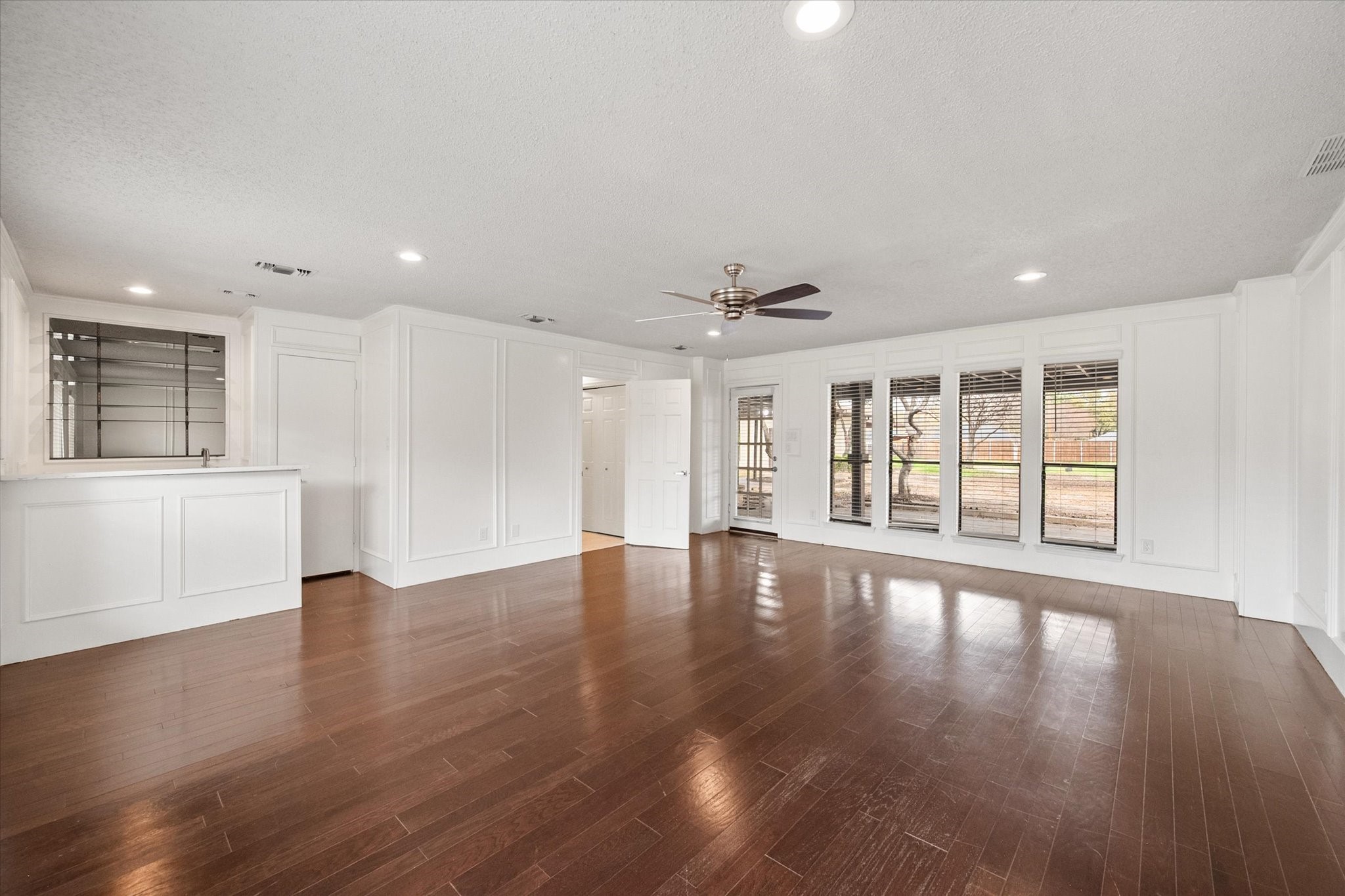 2306 Sunnyvale Road Grand Prairie TX 75050